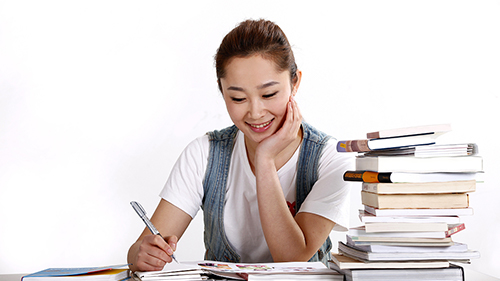 成都學(xué)習(xí)意大利語班級(jí)多嗎？學(xué)習(xí)意大利語有什么好處？